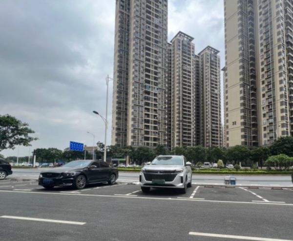 蓝电E5爆火有理由,车主都说:买插混就要买得省更要用得省!